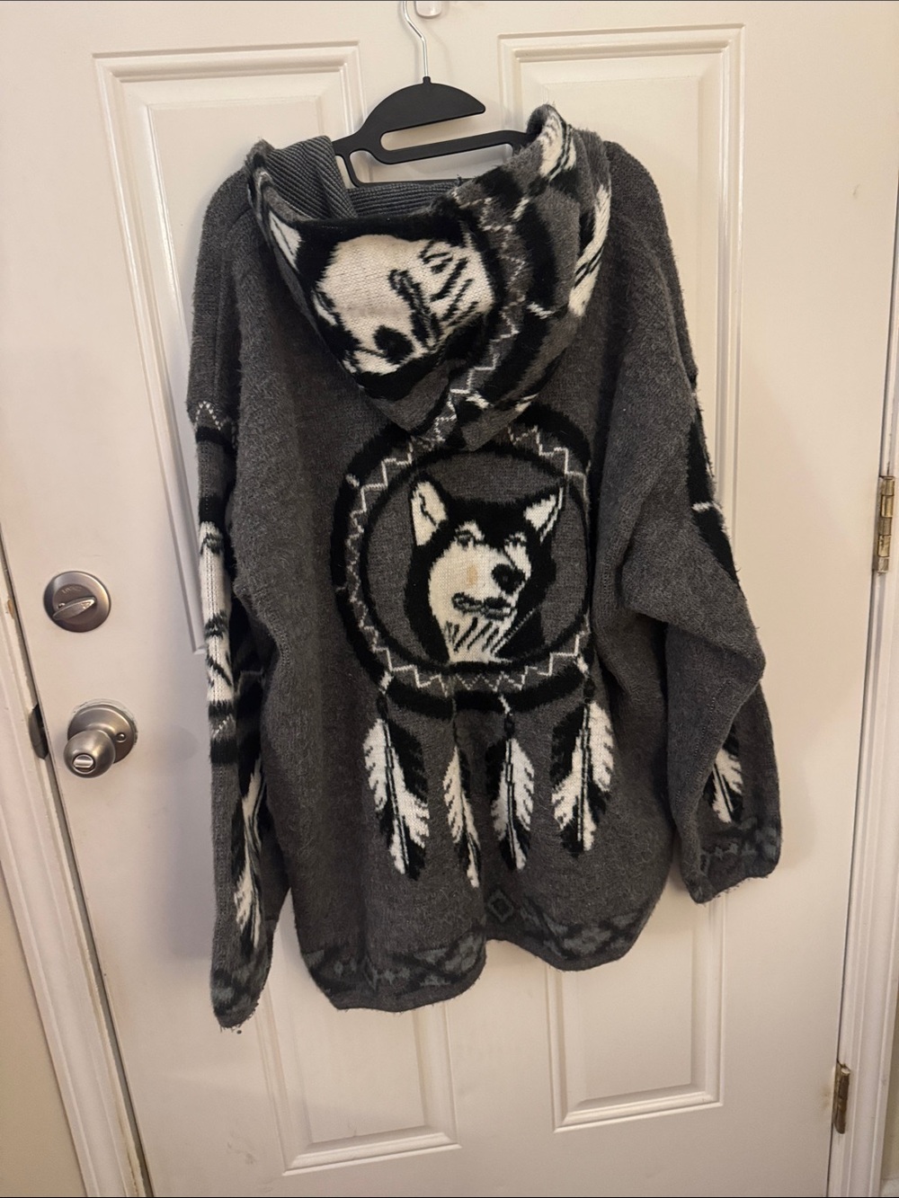 Gray Zip-Up Hoodie Sweater with Wolf & Dreamcatcher Motif - Picture 3 of 3